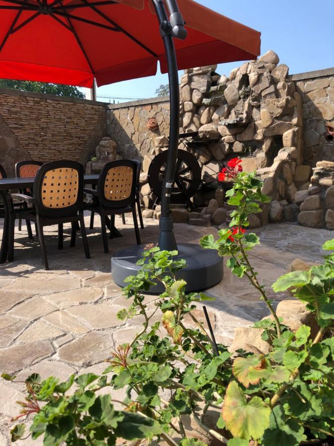 Гостевой Дом Siella Hotel Szuhumi Kültér fotó