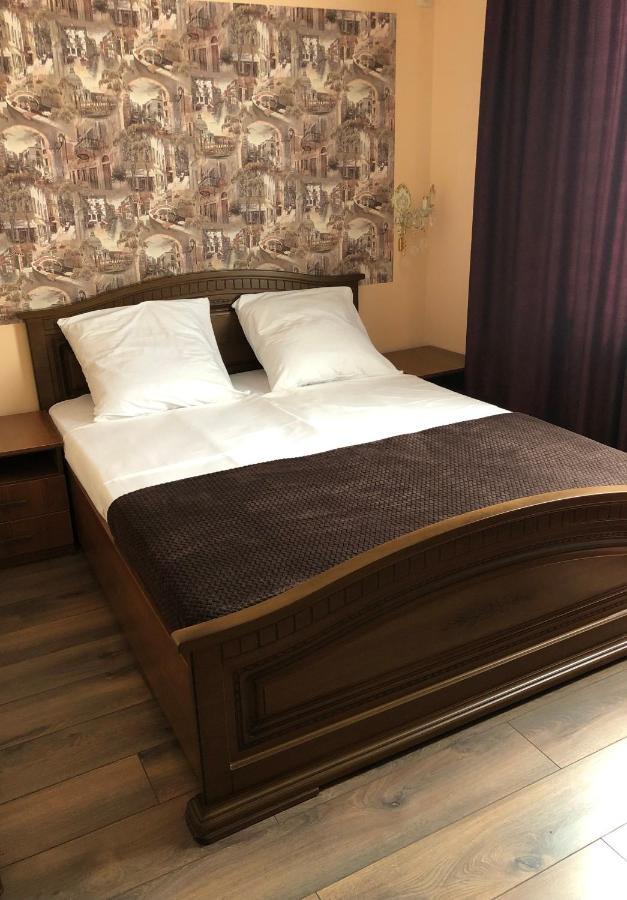 Гостевой Дом Siella Hotel Szuhumi Kültér fotó