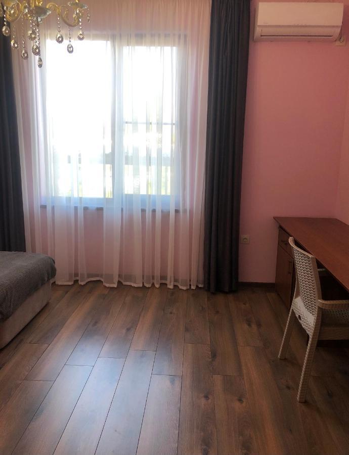 Гостевой Дом Siella Hotel Szuhumi Kültér fotó